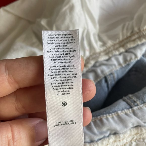 OshKosh B'gosh Denim Eyelet Jumper Dress Size 3T - Picture 6 of 6